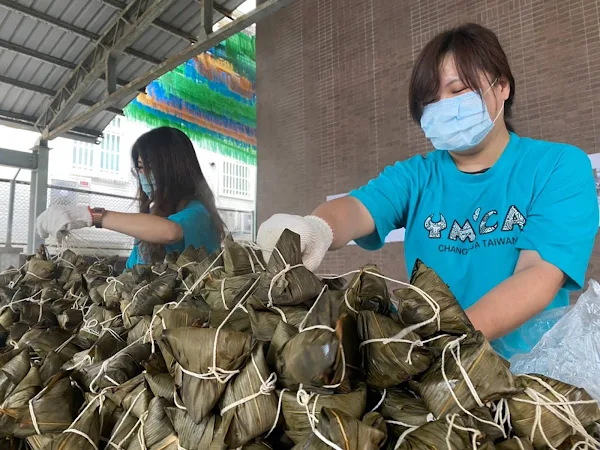 愛心粽與營養午餐捐贈弱勢家庭 彰化YMCA感恩分享