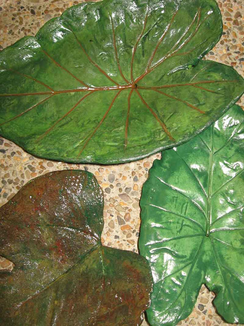 Concrete Leaf Bird Bath