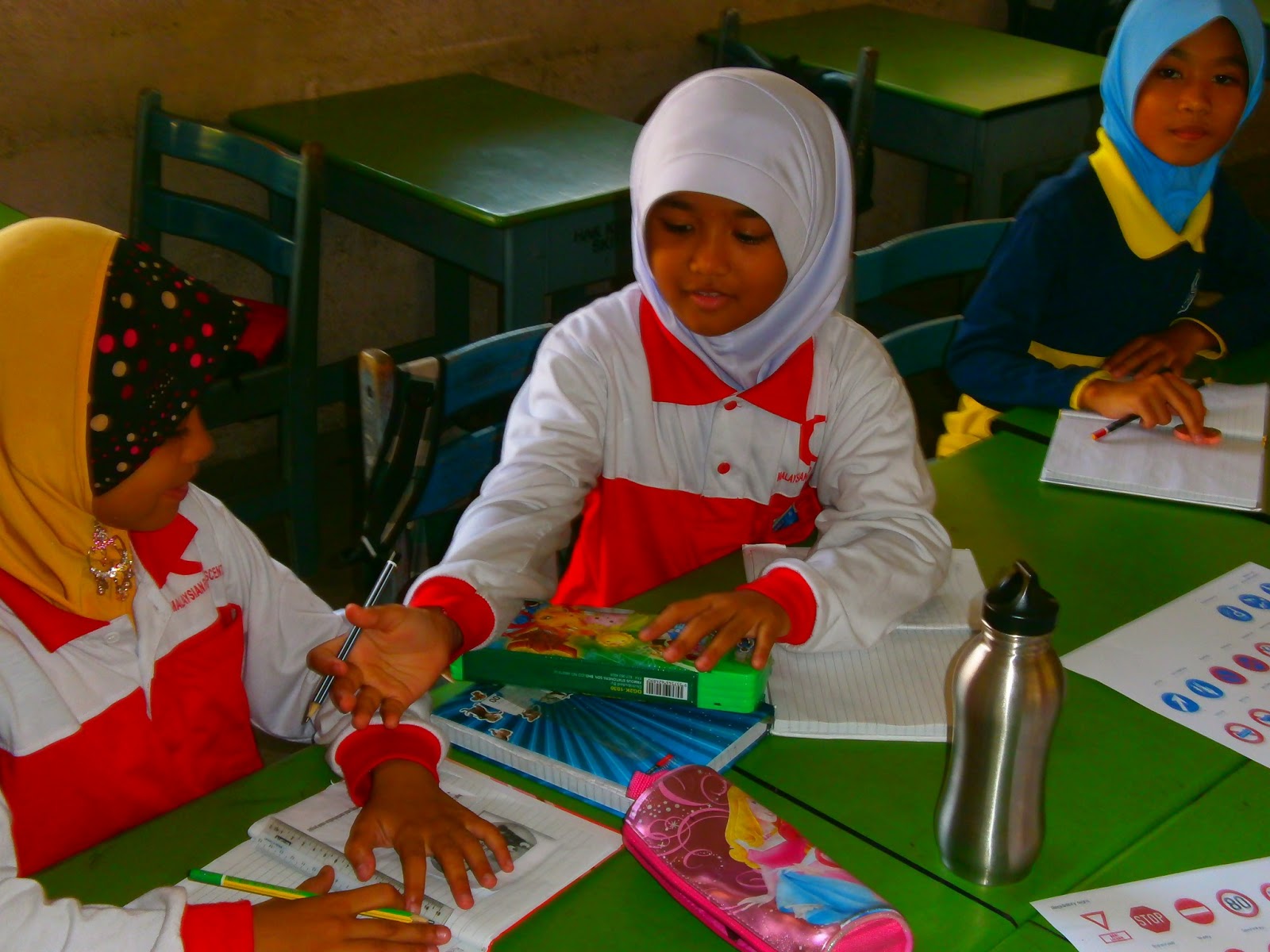 PERSATUAN BULAN SABIT MERAH SKPTLDM AKTIVITI PBSM 