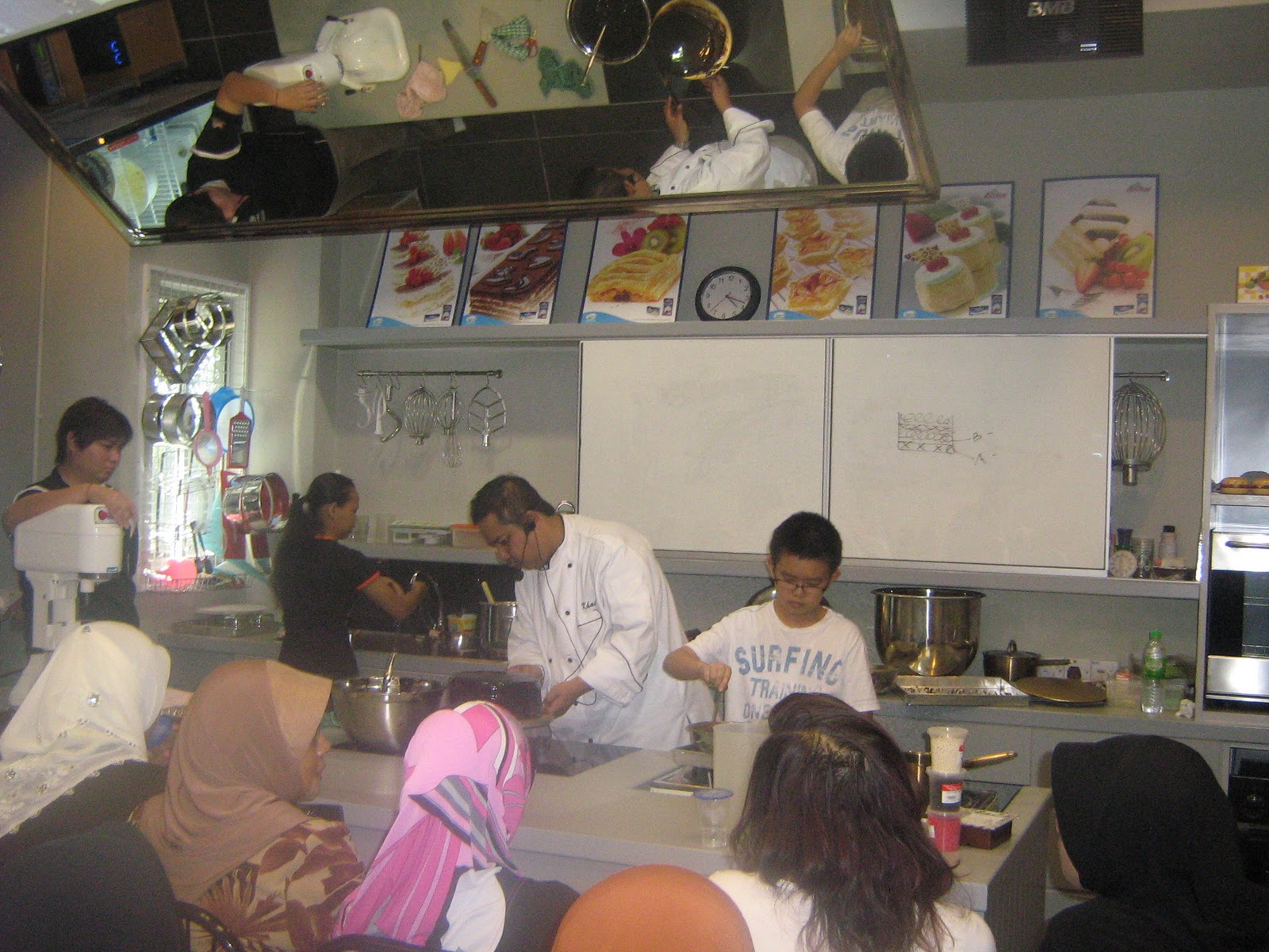 Fie'S Bakery: Kelas Kek Bersama Chef Khairi