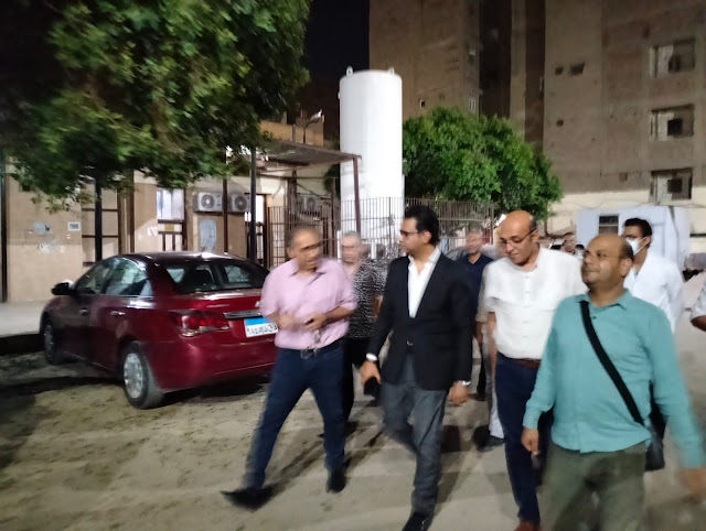 وكيل وزارة الصحه بسوهاج يتابع مريضة استغاثت به ويزورها بمستشفي الحميات وتوفير عناية لها