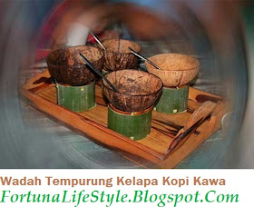 <img src="Kopi Kawat.jpg" alt="Menikmati Kopi Kawa dalam Tempurung.Bukan dari Biji Kopi Tapi dari Daun Kopi. Ini Sejarahnya ">