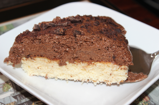 http://socookin.com/2014/05/09/gourmandise-tout-chocolat-genoise-chocolat-blanc-mousse-au-chocolat-noir/