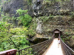 Yunlong-Crevice-Scenic-Area-Enshi-Hubei-云龙地缝景区