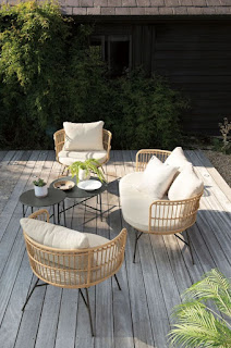 buy outdoor furniture