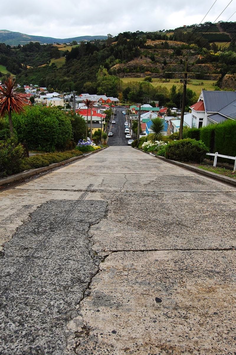 The world's steepest urban street, Baldwin Street, in Dunedin, New Zealand. Its slope reaches 35 percent or 19°, Which means that the distance 2.86 meters road rises by one meter. Baldwin Street is located in the North East Valley. 