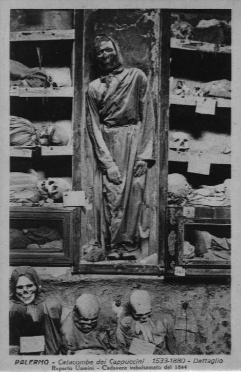 world's bizarre catacombs 17