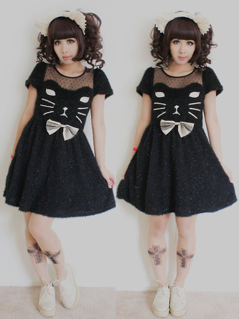 pizza-kei cute pizza fairy kei fairy-kei spring trends fashion j-fashion japanese fashion alternative alt-fashion kawaii cult party key pastel 2013 platform shoes white cat dress black tattoo printed tights