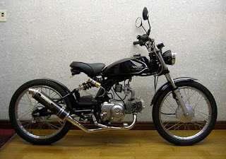 honda solo rider motorbike