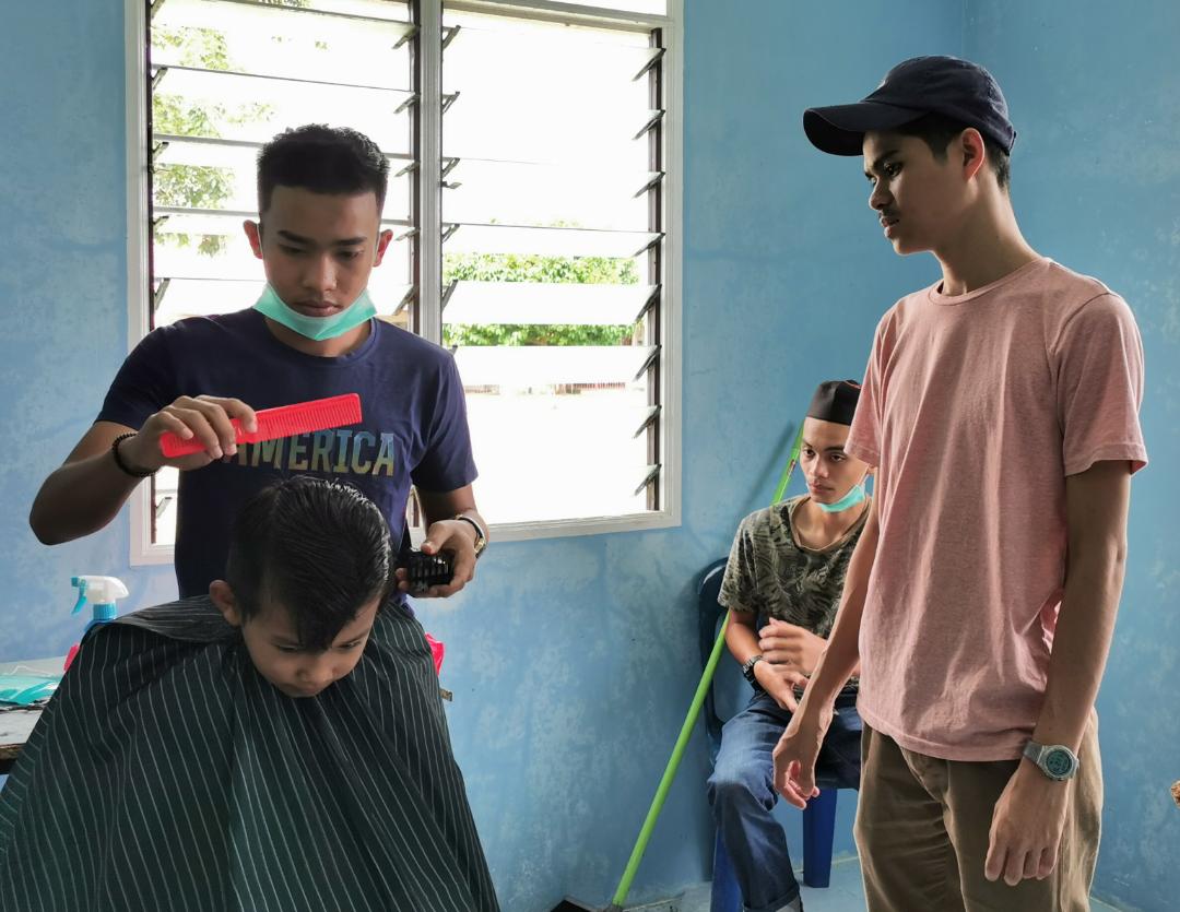 Ocean Barber Tawar Kelas Gunting Rambut - Teganukita.net