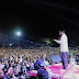Ribuan Masyarakat Menyambut Kedatangan UAS di Lapangan Merdeka, Kota Solok