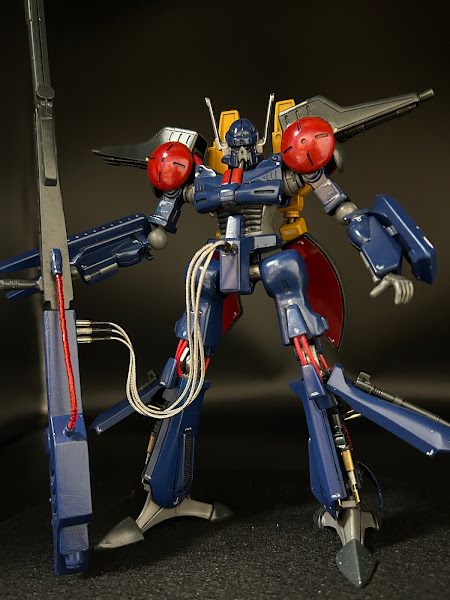 BAT-SHU完成ポーズ・フル装備正面１の画像