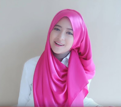Tutorial Hijab Pashmina Satin Untuk Pesta Pernikahan Dan Ulang tahun