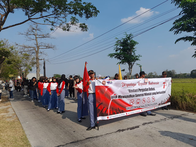 Semarak HUT RI ke 78 SMK Kesehatan Donohudan