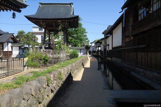 Enkoji temple and storehouses. 