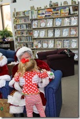 santa comes to the library 052