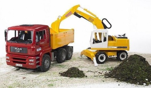 Bruder Liebherr graafmachine en MAN truck