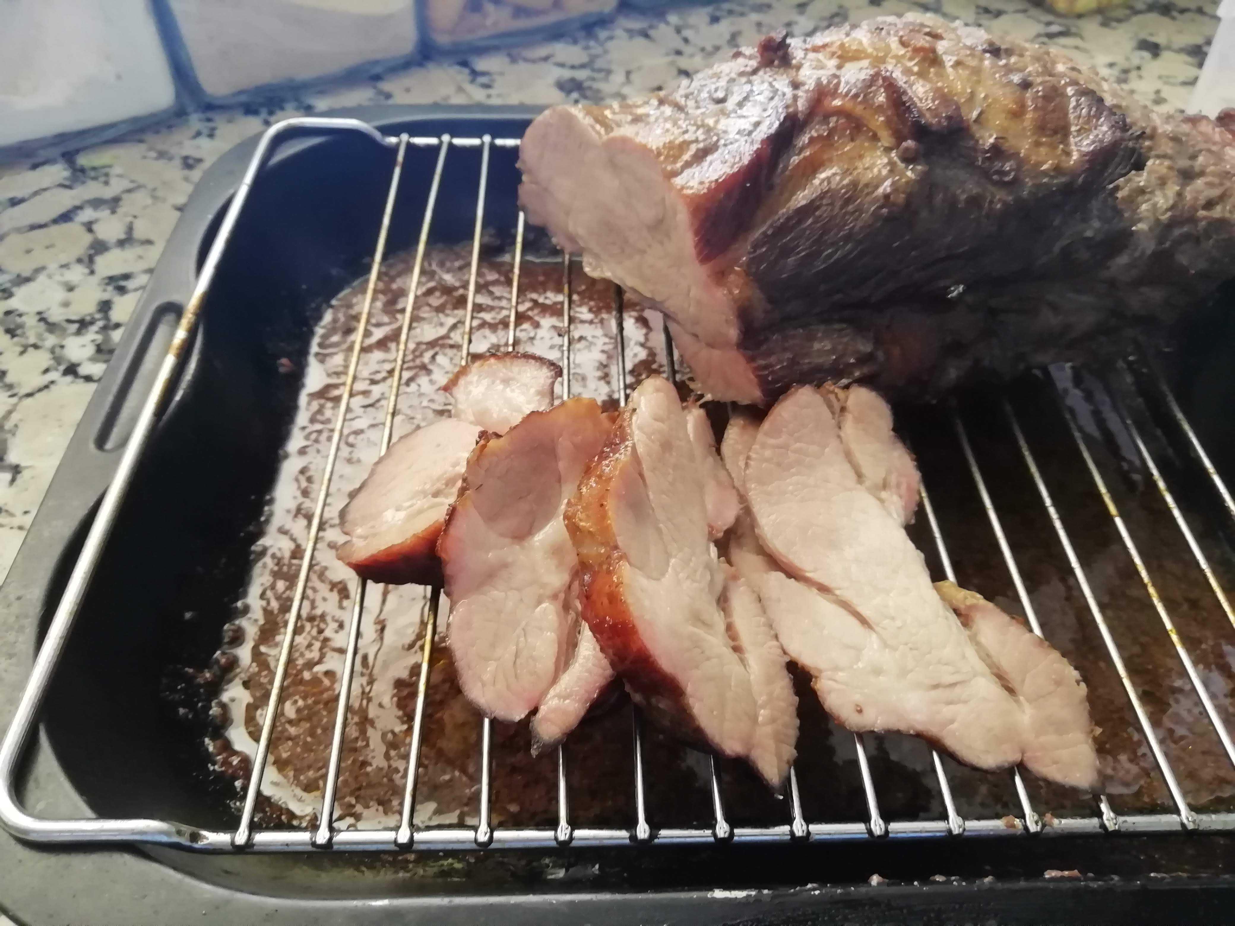 Aguja de cerdo al horno