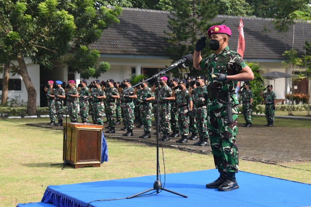 Komandan Kodiklatal Buka Diktukpa TNI AL Angkatan LII 