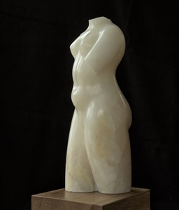 Onyx Figure: ONYX, 2015; W 17cm, H 42 cm, D 15 cm; £3,100