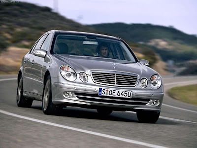 2005 Mercedes-Benz E350 with Sports Equipment