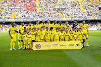 VILLARREAL C. F. Temporada 2021-22. Samu Chukwueze, Pervis Estupiñán, Francis Coquelin, Juan Foyth, Raúl Albiol, Pau Torres, Capoue, Boulaye Dia, Lo Celso, Rulli y Parejo. VILLARREAL C. F. 1 REAL SOCIEDAD DE FÚTBOL 2 Domingo 15/05/2022, 19:30 horas. Campeonato de Liga de 1ª División, jornada 37. Villarreal, Castellón, estadio de La Cerámica: 16.689 espectadores. GOLES: 1-0: 43’, Francis Coquelin. 1-1: 56’, Alexander Isak. 1-2: 73’, Martín Zubimendi.