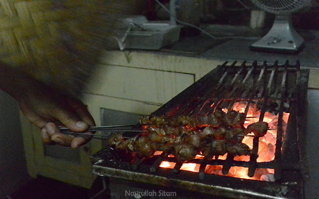 Sate Klathak yang dibakar