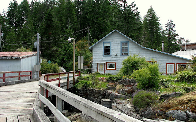 Government dock and General store in Whaletown (2011-07-12)