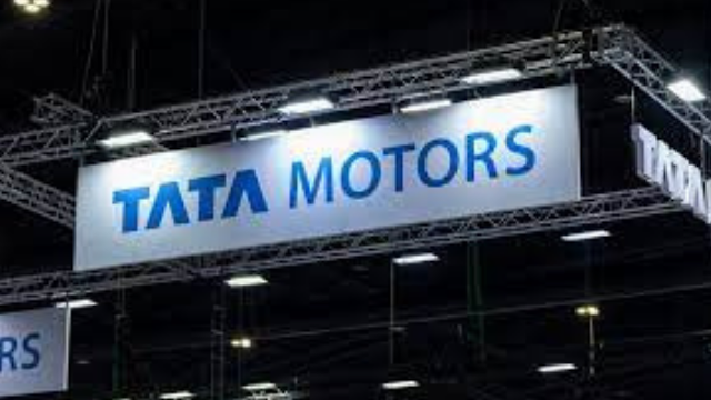 Tata Motors का Stock  Q4 प्रदर्शन रिपोर्ट से पहले 2% लाभ के साथ आगे बढ़ गया है!