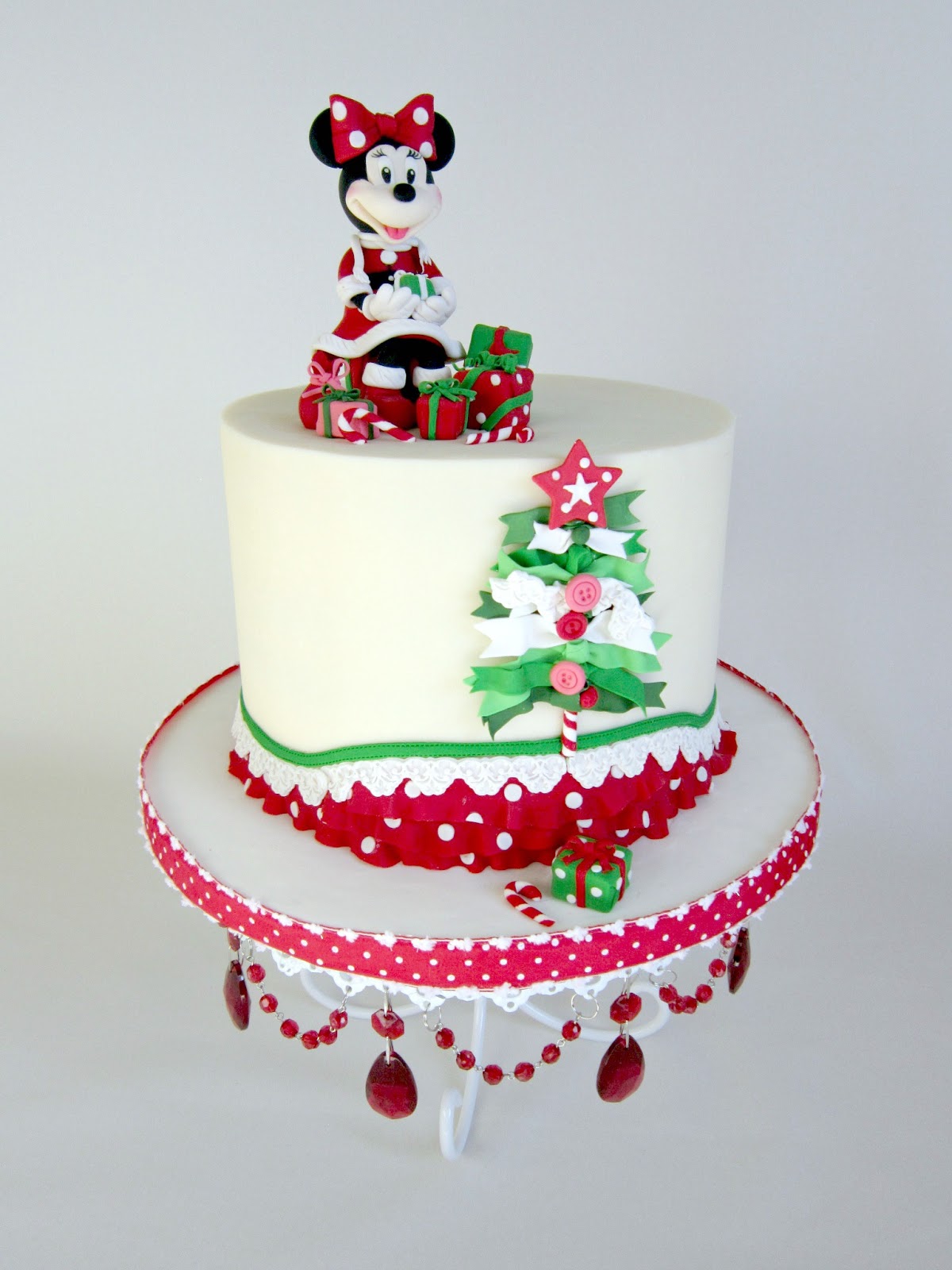 Delectable Cakes: Adorable Minnie Mouse 'Christmas' Birthday Cake