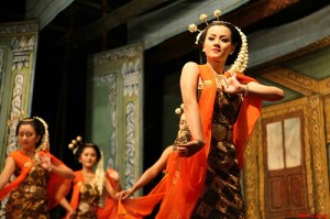 12 Tari  Tradisional Jawa Tengah Tradisi Tradisional