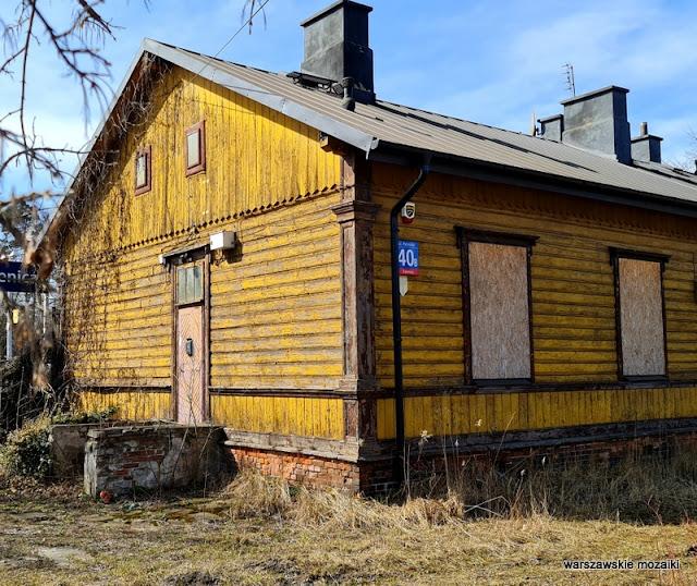 Wawer Falenica Kolej Nadwiślańska drewniak budynek drewniany architektura drewniana zabytek 1900 dworzec