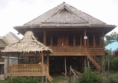 rumah kayu