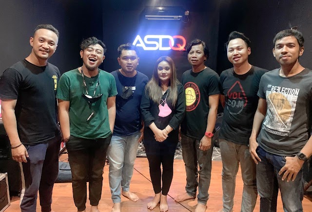  Kunjungi ASDQ Music Studio, Annisa Inginkan Musisi Banua Sharing