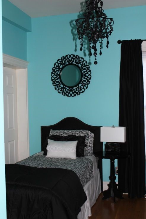 how to pair black and teal wall paints