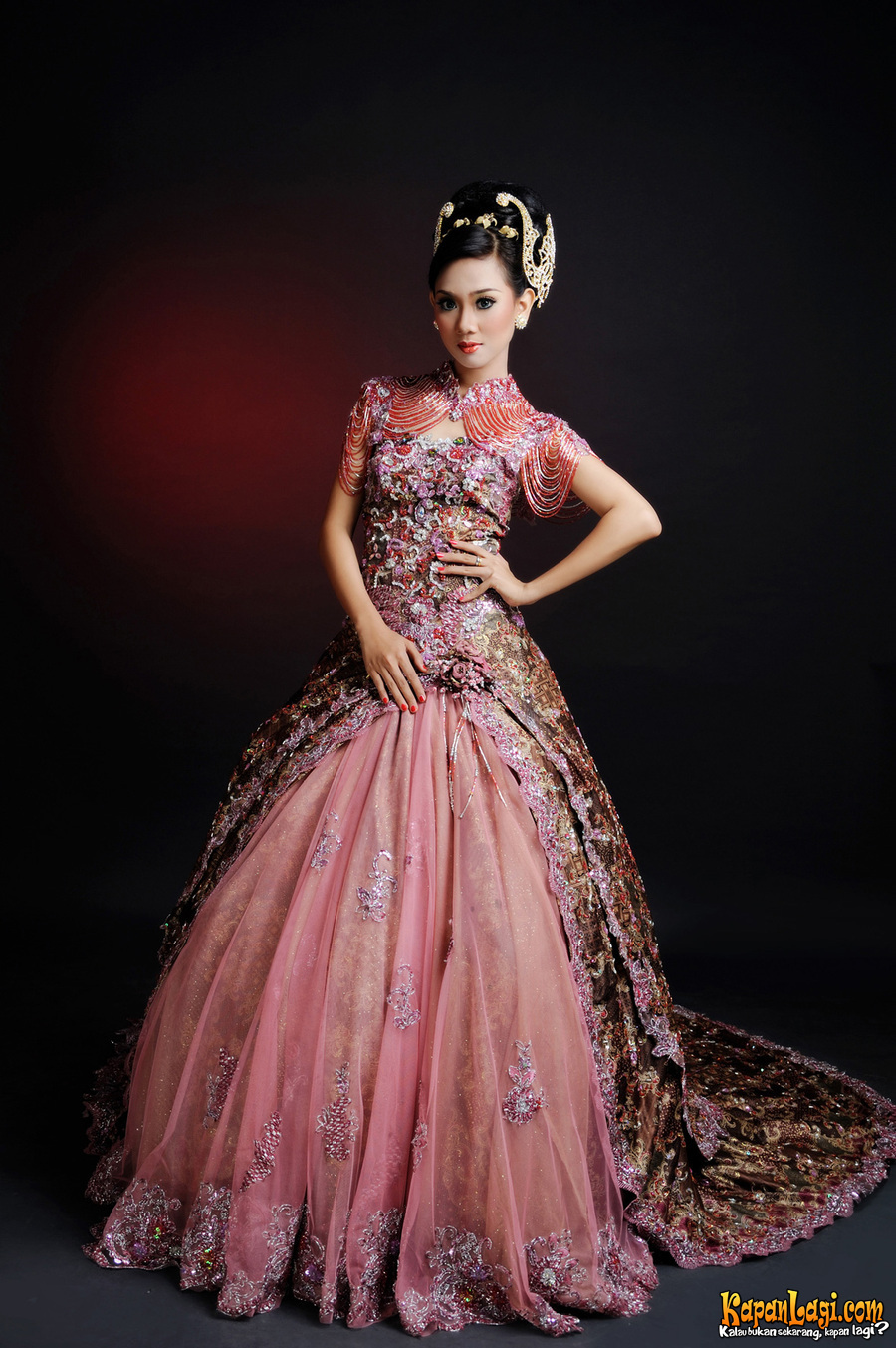  Gaun  Batik Elegan Holidays OO