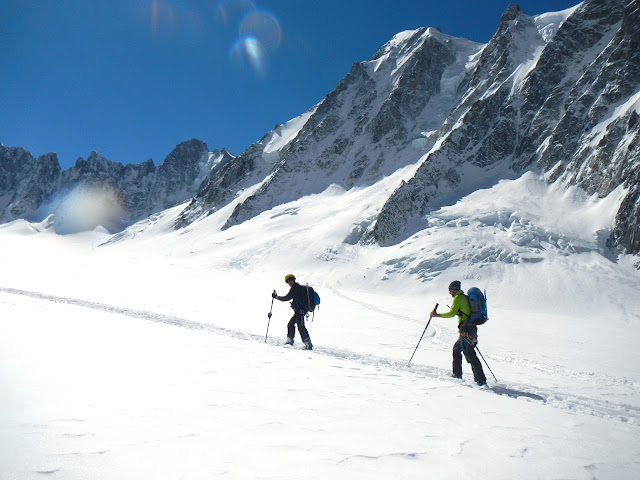 ski de rando au Col d'Argentiere Chamonix Mont Blanc Manu RUIZ