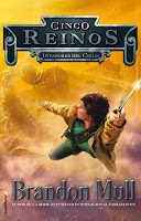 LIBRO - Cinco Reinos 1 Invasores del Cielo  Brandon Mull (Roca - 9 Abril 2015)  LITERATURA JUVENIL | Edición papel & ebook kindle