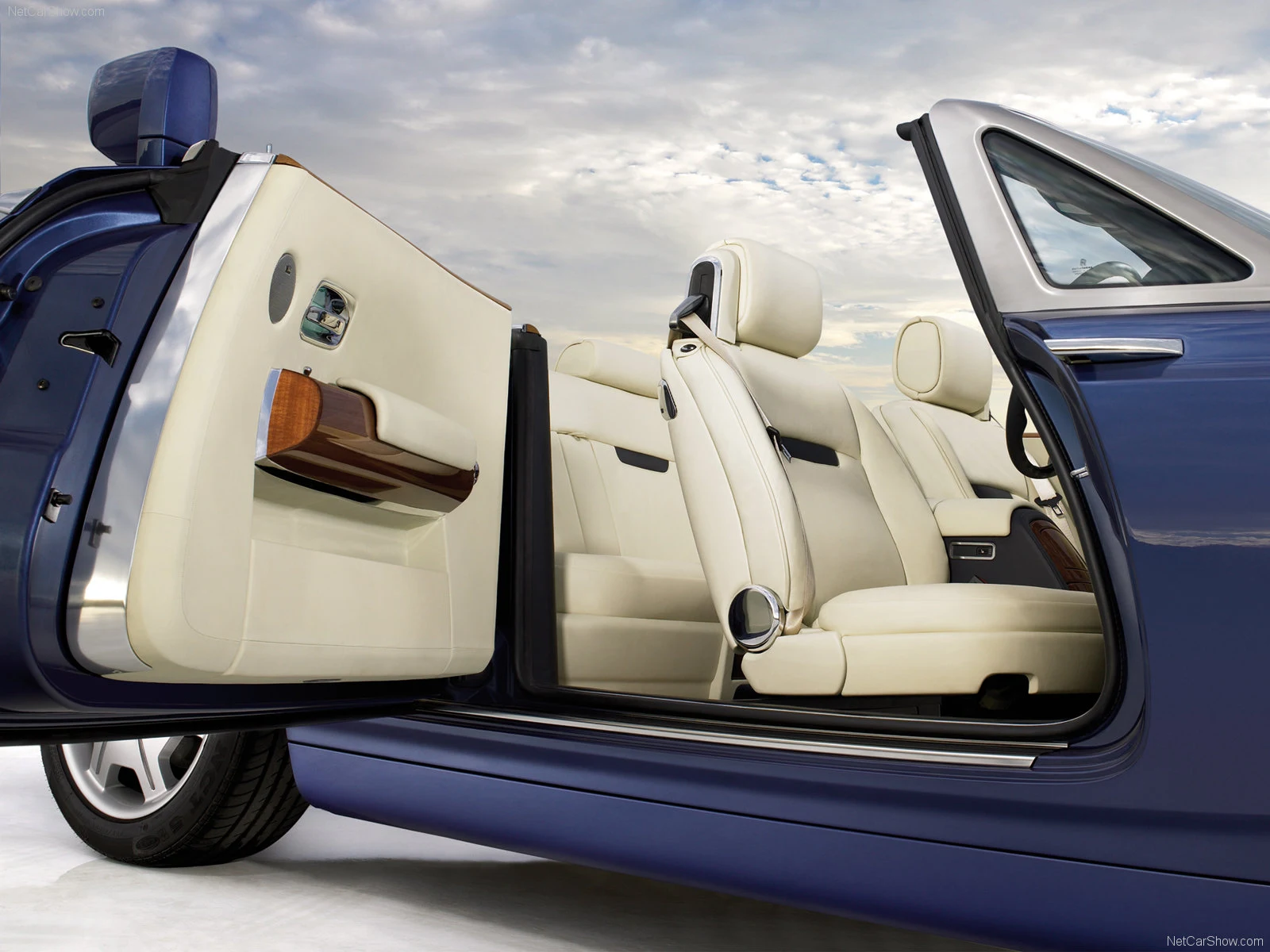 Hình ảnh xe siêu sang Rolls-Royce Phantom Drophead Coupe 2008 & nội ngoại thất