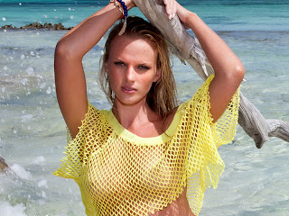 Anne Vyalitsyna in sexy bikini 2012 Sports Illustrated Swimsuit HQ