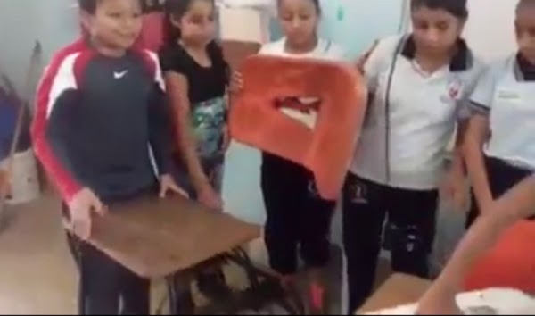 Niños de Chiapas reclaman a Nuño y Velasco por las condiciones deplorables de su escuela. (VIDEO)