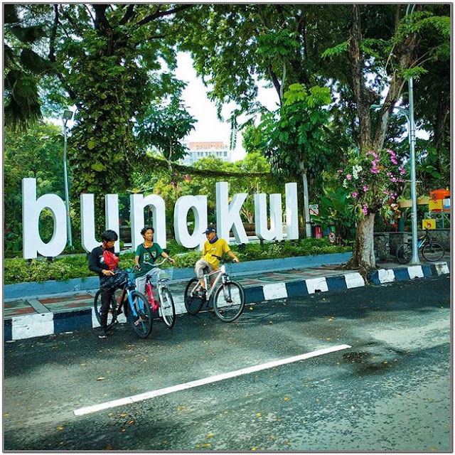 Taman Bungkul;10 Top Destinasi Wisata Surabaya;