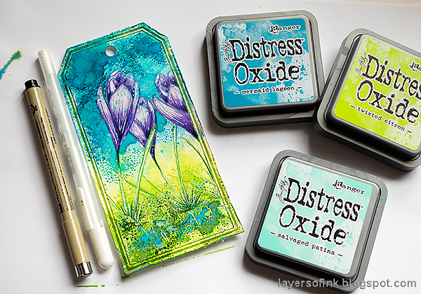 Layers of ink - Crocus in Pencil Tutorial by Anna-Karin Evaldsson. Color with Distress Oxide.