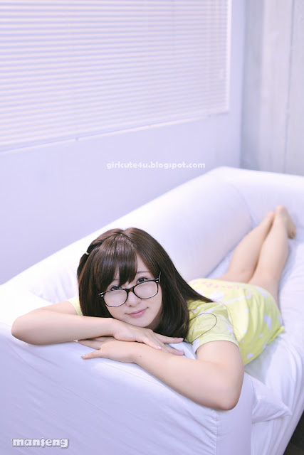 3 Ryu Ji Hye again - Cutie meet Glasses-very cute asian girl-girlcute4u.blogspot.com