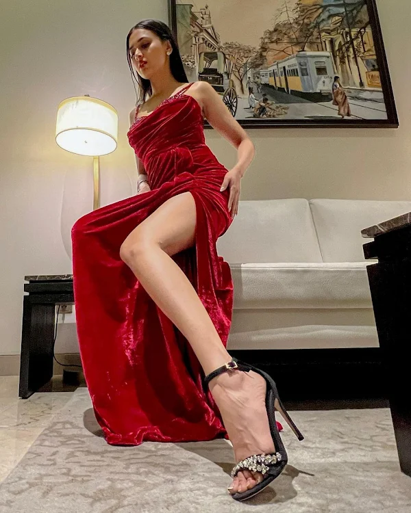 tejasswi prakash high slit red dress sexy legs
