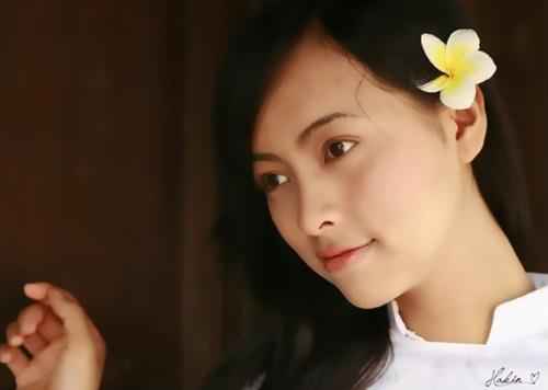 ao-dai very-beautiful-girl-in-ao-dai very-pretty-girl-in-ao-dai very-beautiful-woamn-ao-dai girl-xinh-mac-ao-dai ao-dai-viet-nam