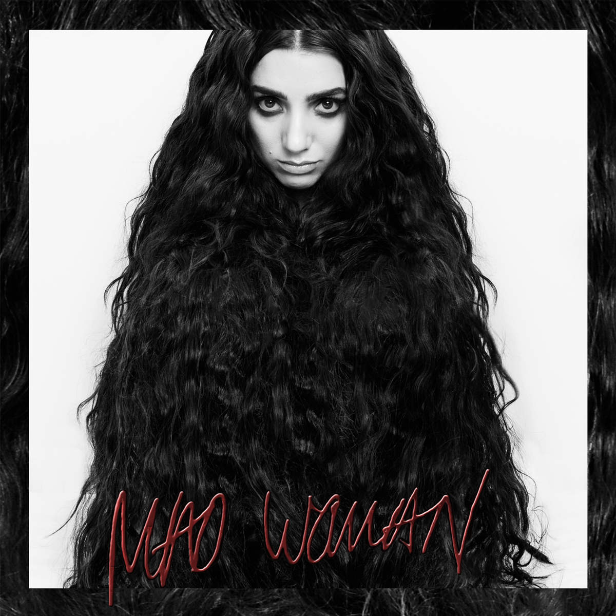 Gina Dirawi esbanja sensualidade e poder no single ‘Mad Woman’