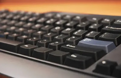 Computer Keyboard में F1 से F12