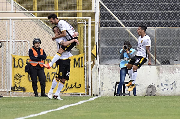 Olimpo sumó un triunfo clave en la lucha por la permanencia