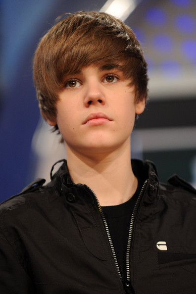 justin bieber new haircut 2011 photoshoot. justin bieber new hairstyle